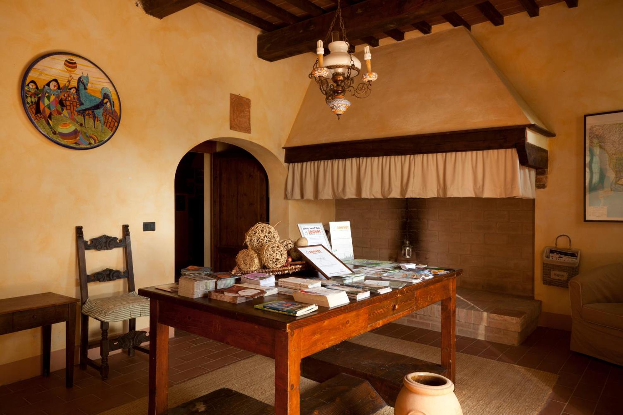 Agriturismo Fattoria Rozzalupi Cerreto Guidi Eksteriør bilde